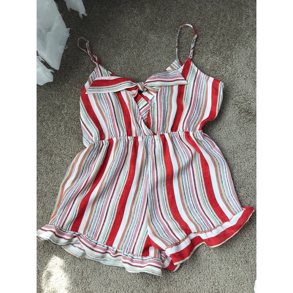 ROMPER ❤️ - Picture 2 of 3
